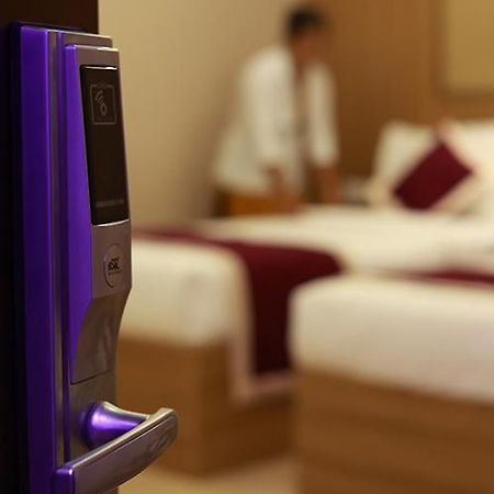 Hotel Emirates Kannangad 外观 照片