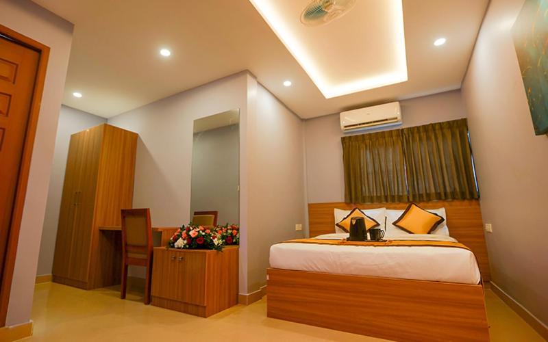 Hotel Emirates Kannangad 外观 照片